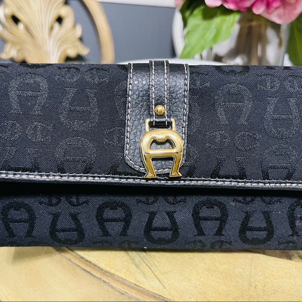 Unused Etienne Aigner wallet with check holder. NWT.